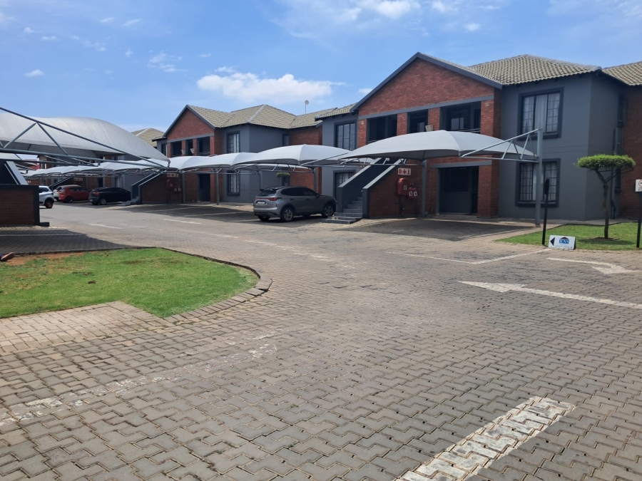 2 Bedroom Property for Sale in Birchleigh Gauteng