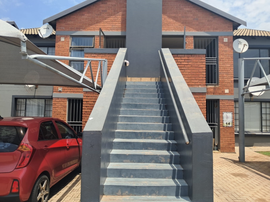 2 Bedroom Property for Sale in Birchleigh Gauteng