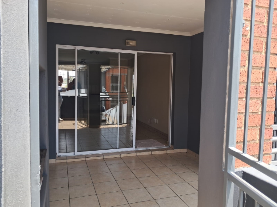 2 Bedroom Property for Sale in Birchleigh Gauteng