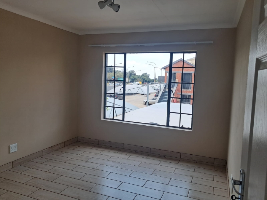 2 Bedroom Property for Sale in Birchleigh Gauteng