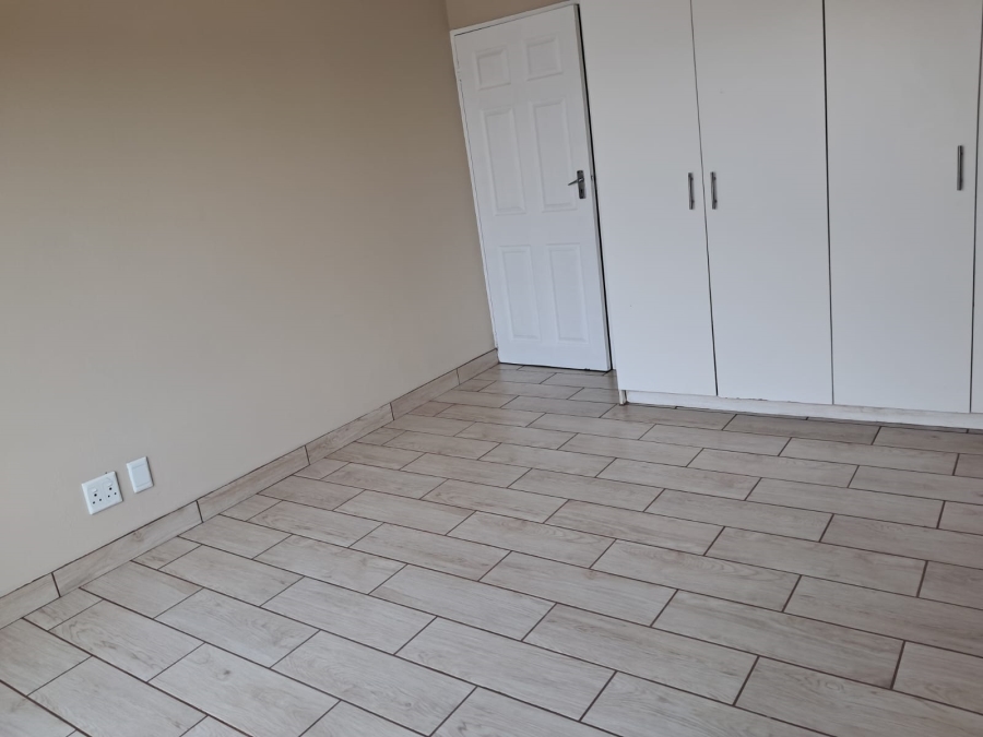 2 Bedroom Property for Sale in Birchleigh Gauteng