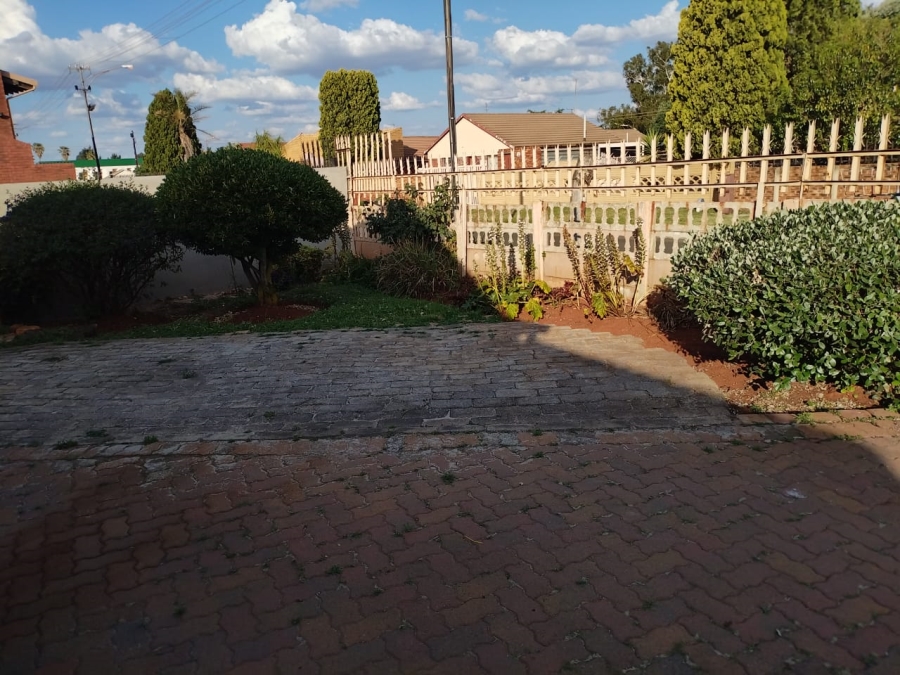 3 Bedroom Property for Sale in Bakerton Gauteng