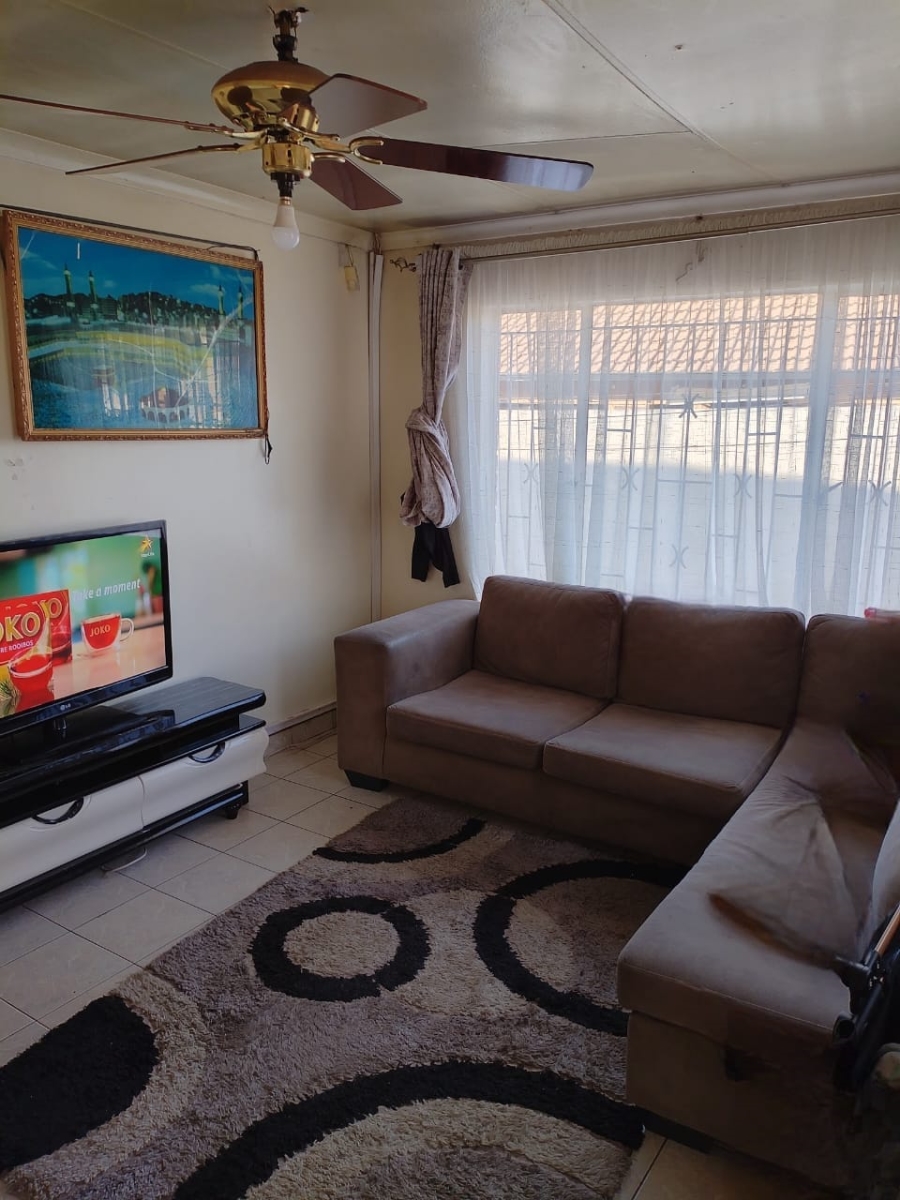 3 Bedroom Property for Sale in Bakerton Gauteng