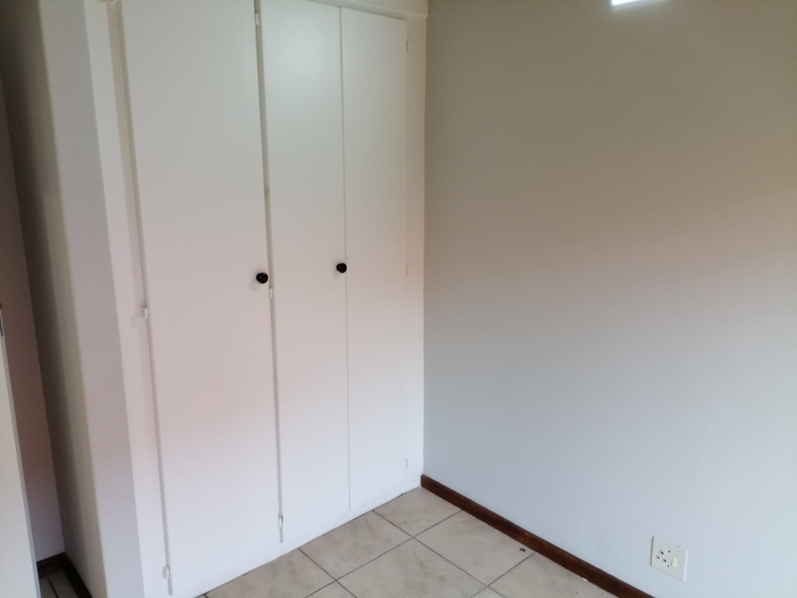 2 Bedroom Property for Sale in Weavind Park Gauteng