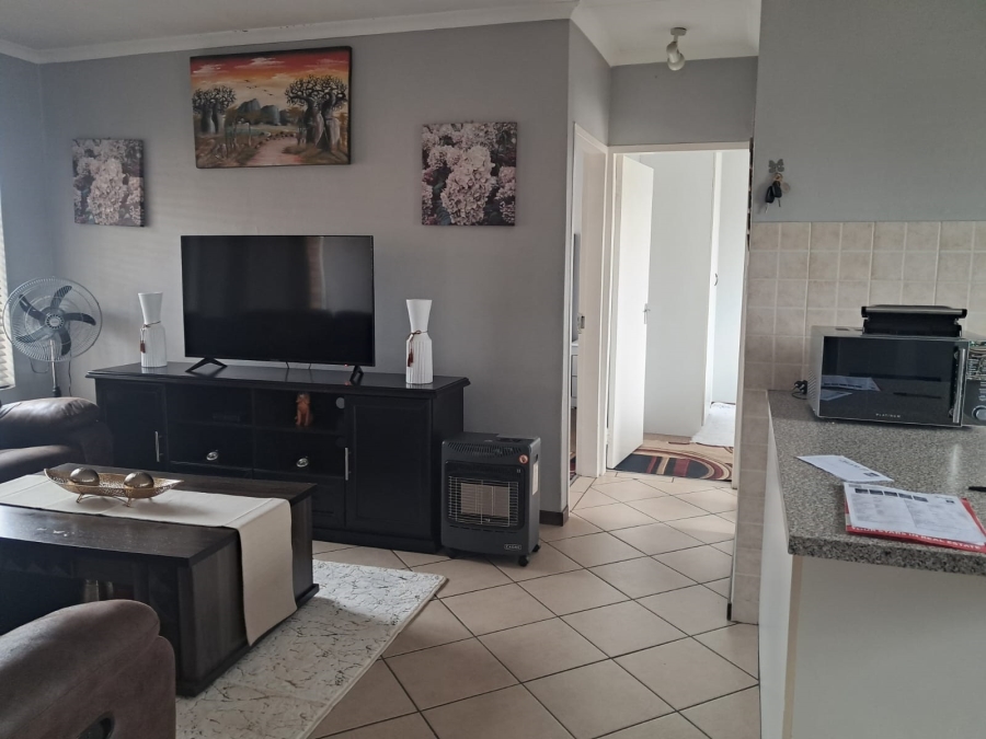 2 Bedroom Property for Sale in Glen Marais Gauteng