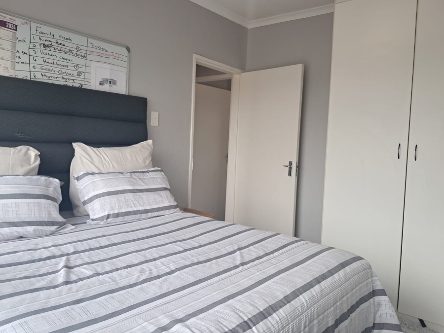 2 Bedroom Property for Sale in Glen Marais Gauteng