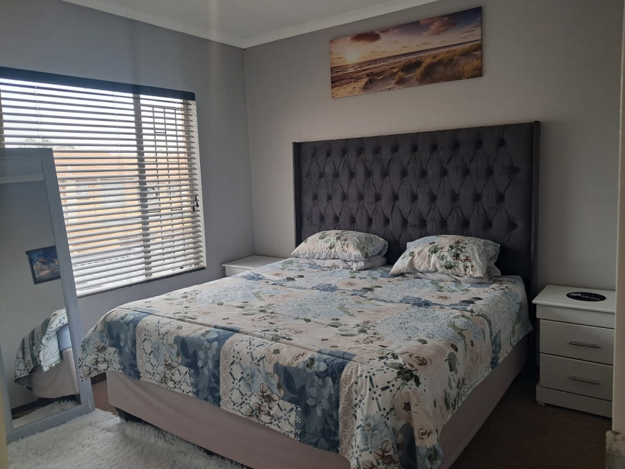 2 Bedroom Property for Sale in Glen Marais Gauteng