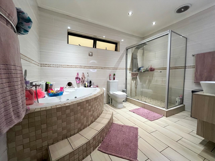 2 Bedroom Property for Sale in Brakpan Central Gauteng