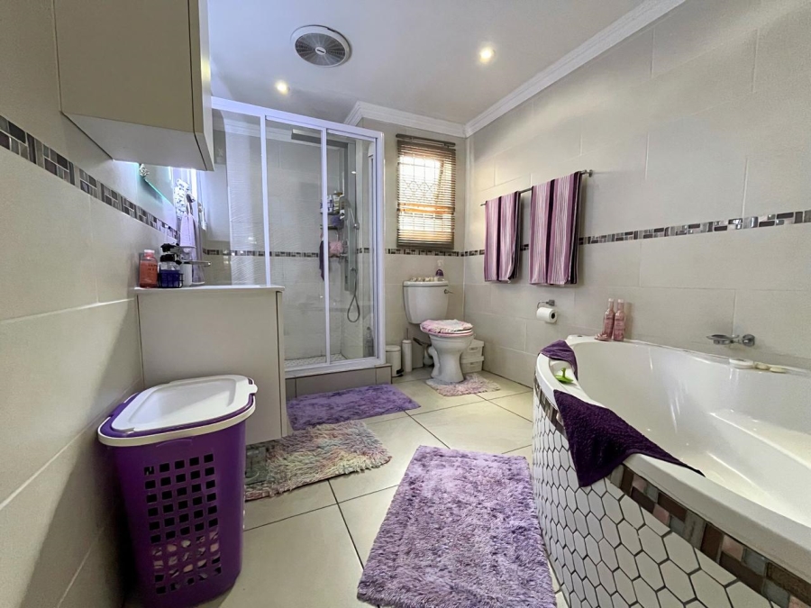 2 Bedroom Property for Sale in Brakpan Central Gauteng