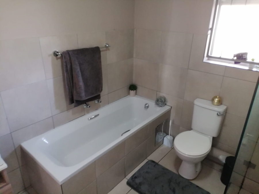 To Let 2 Bedroom Property for Rent in Montana Gauteng