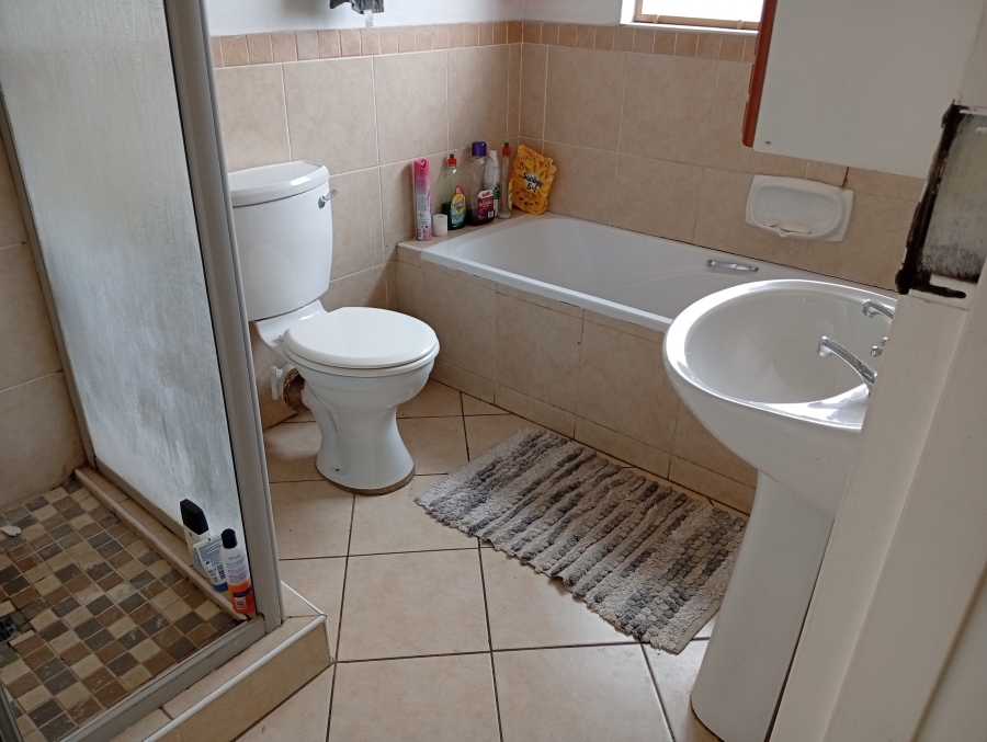 To Let 3 Bedroom Property for Rent in Equestria Gauteng