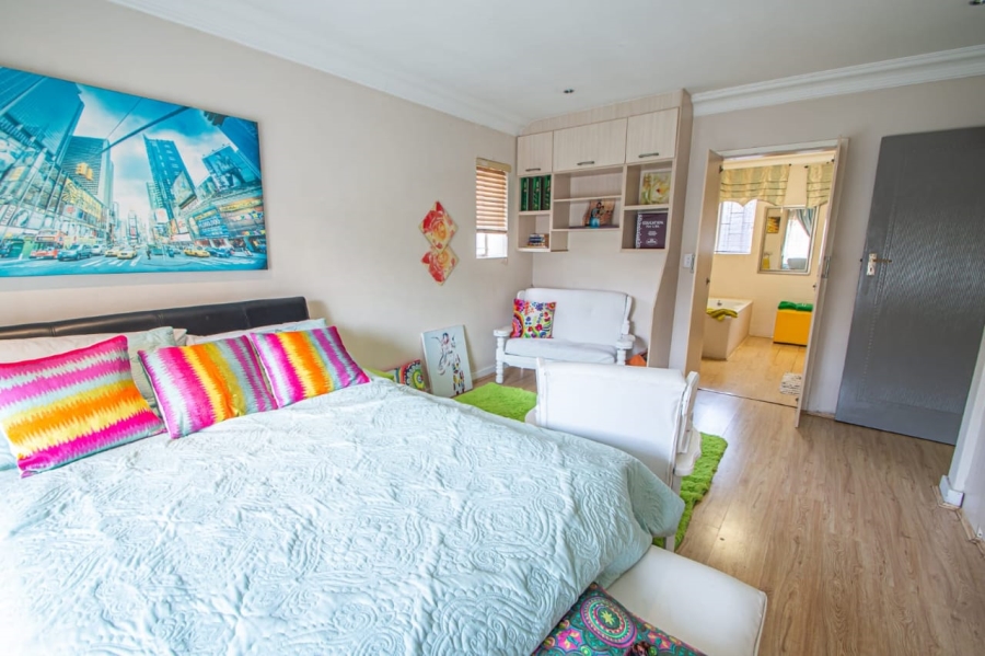 6 Bedroom Property for Sale in Montana Park Gauteng