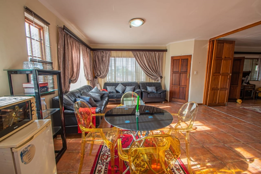 6 Bedroom Property for Sale in Montana Park Gauteng