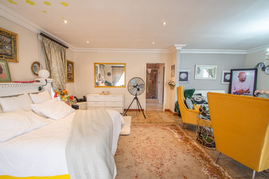 6 Bedroom Property for Sale in Montana Park Gauteng