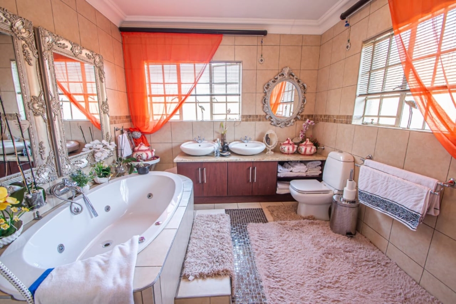 6 Bedroom Property for Sale in Montana Park Gauteng