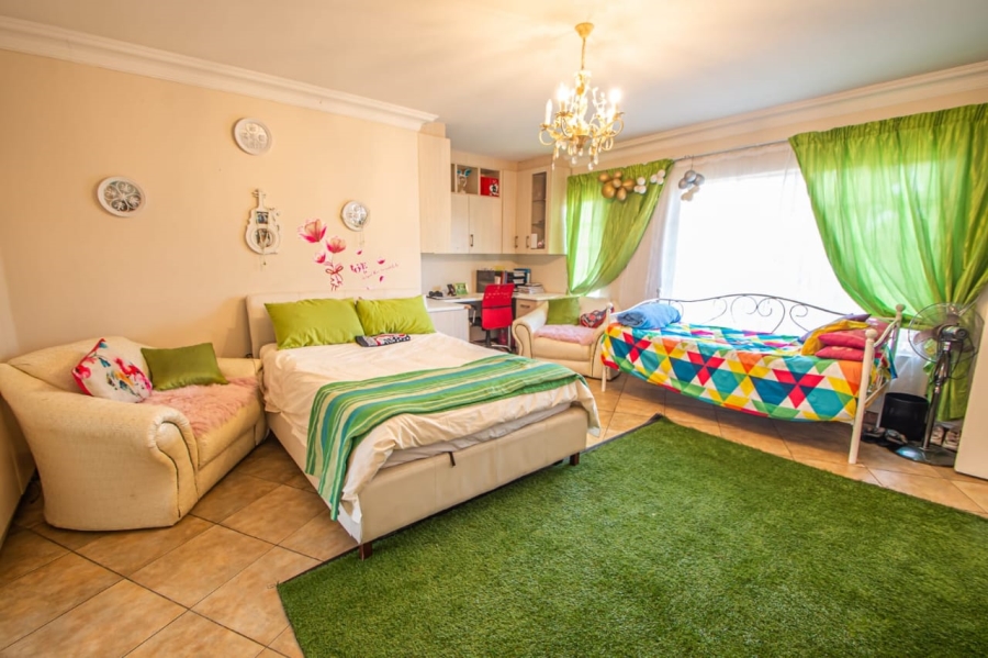 6 Bedroom Property for Sale in Montana Park Gauteng