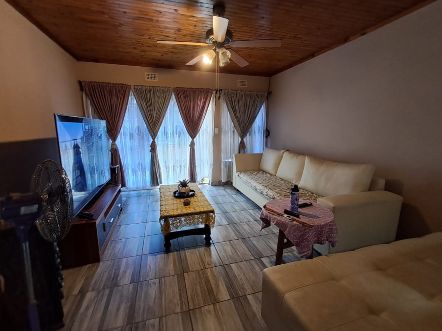 3 Bedroom Property for Sale in Birchleigh Gauteng