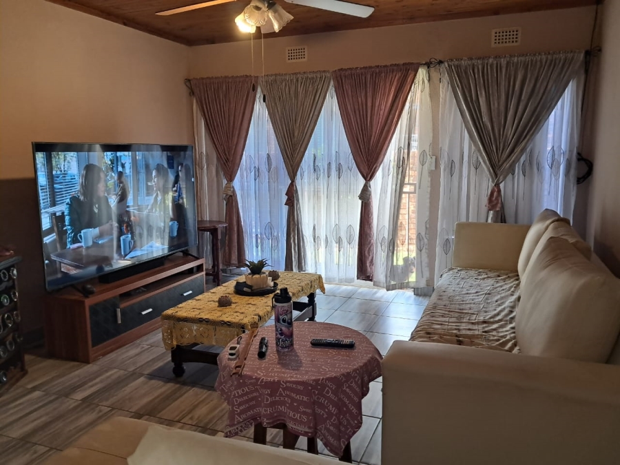 3 Bedroom Property for Sale in Birchleigh Gauteng