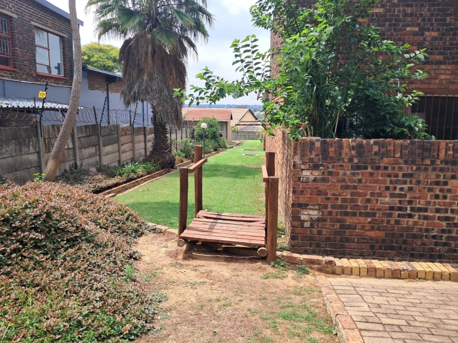 3 Bedroom Property for Sale in Birchleigh Gauteng