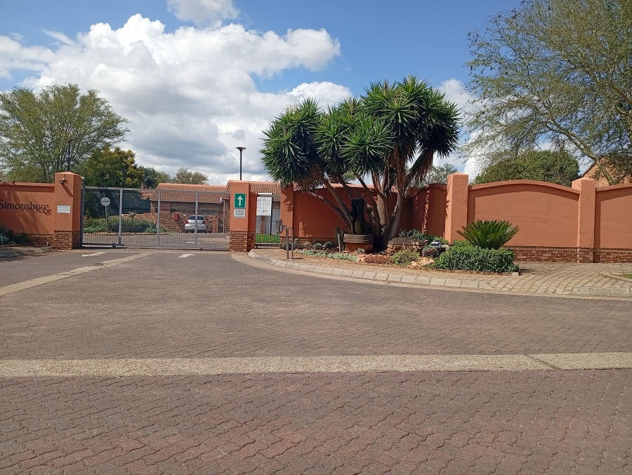 2 Bedroom Property for Sale in Equestria Gauteng