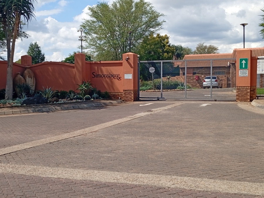 2 Bedroom Property for Sale in Equestria Gauteng