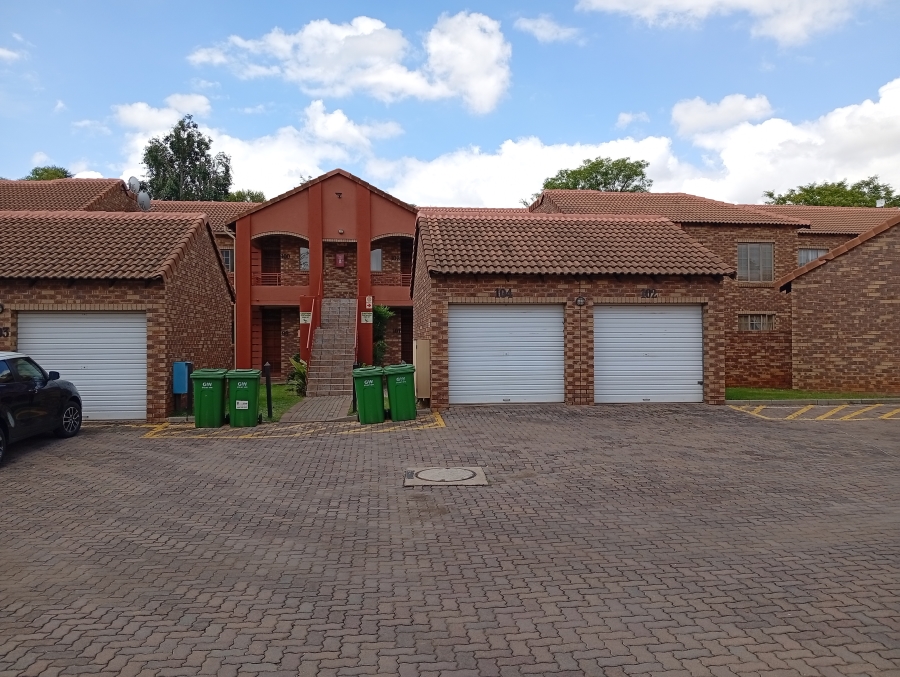 2 Bedroom Property for Sale in Equestria Gauteng
