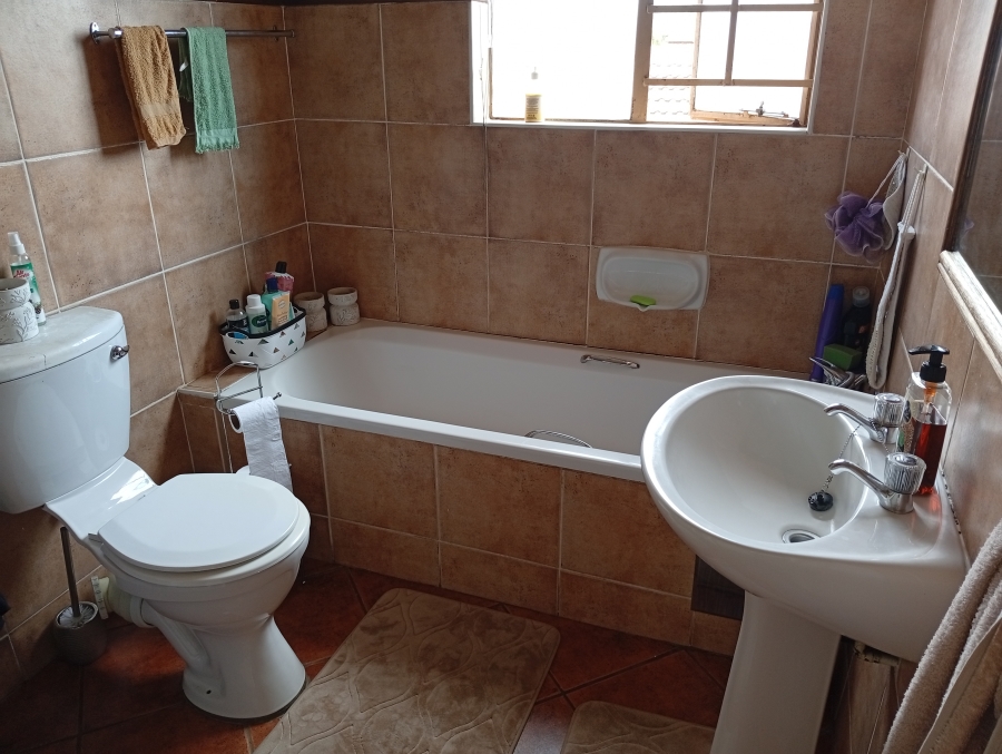 2 Bedroom Property for Sale in Equestria Gauteng