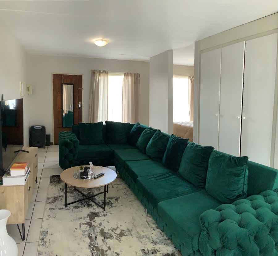 1 Bedroom Property for Sale in Willow Acres Gauteng