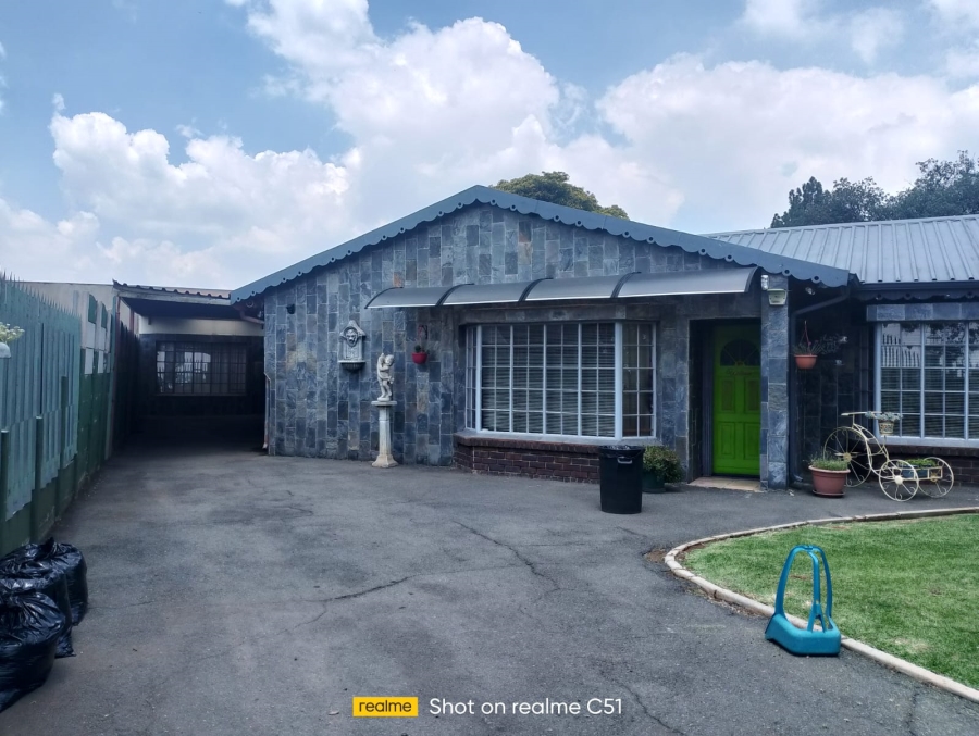 6 Bedroom Property for Sale in Van Dyk Park Gauteng