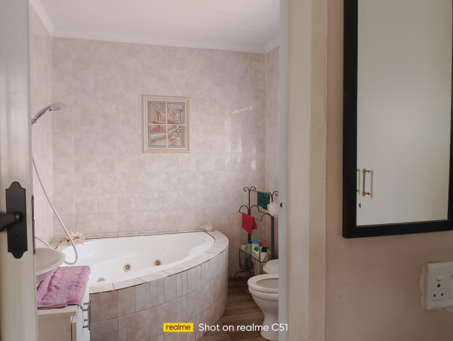 6 Bedroom Property for Sale in Van Dyk Park Gauteng