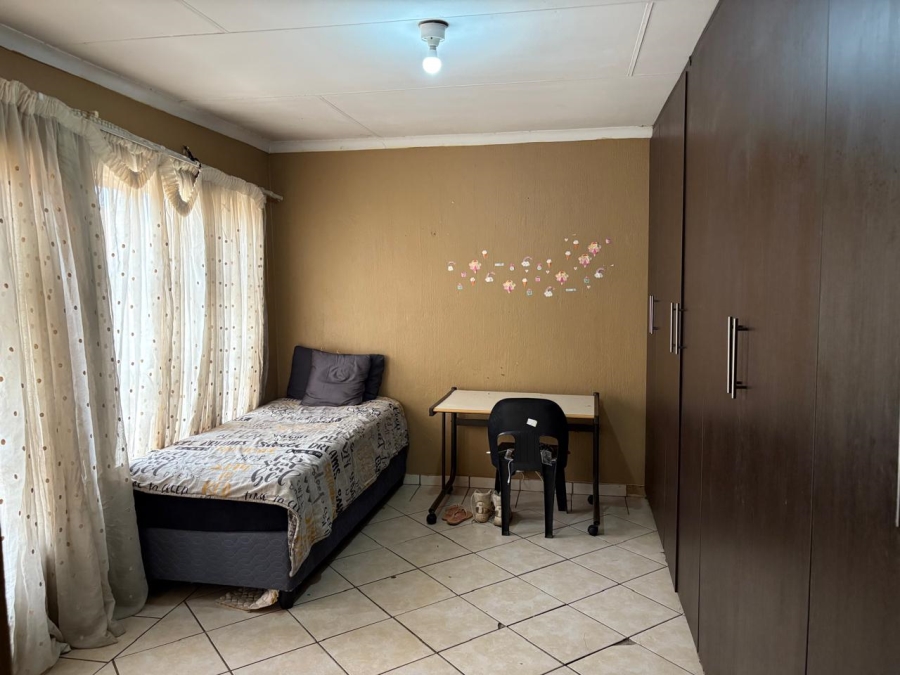 4 Bedroom Property for Sale in Philip Nel Park Gauteng