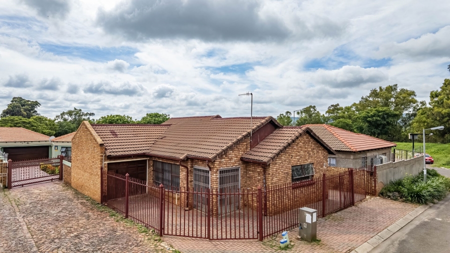 4 Bedroom Property for Sale in Philip Nel Park Gauteng
