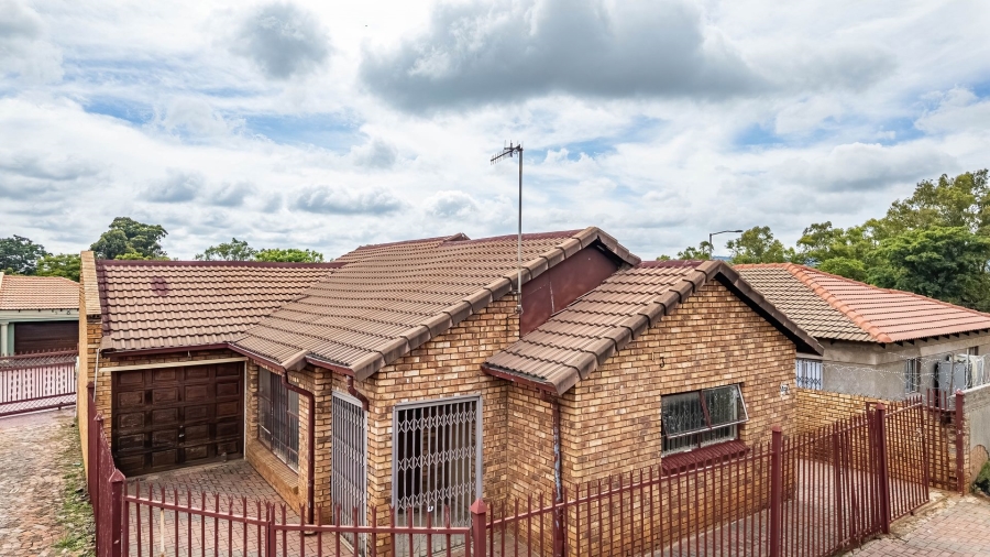 4 Bedroom Property for Sale in Philip Nel Park Gauteng