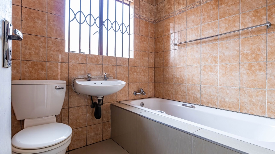 4 Bedroom Property for Sale in Philip Nel Park Gauteng