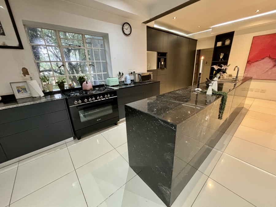 To Let 3 Bedroom Property for Rent in Parktown Gauteng