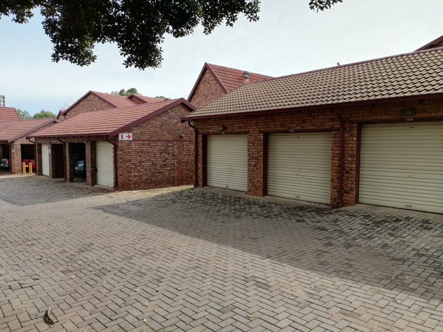 2 Bedroom Property for Sale in Weavind Park Gauteng