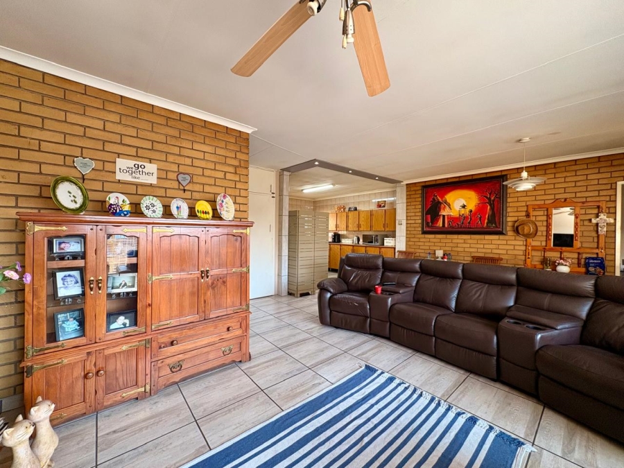 3 Bedroom Property for Sale in Dal Fouche Gauteng