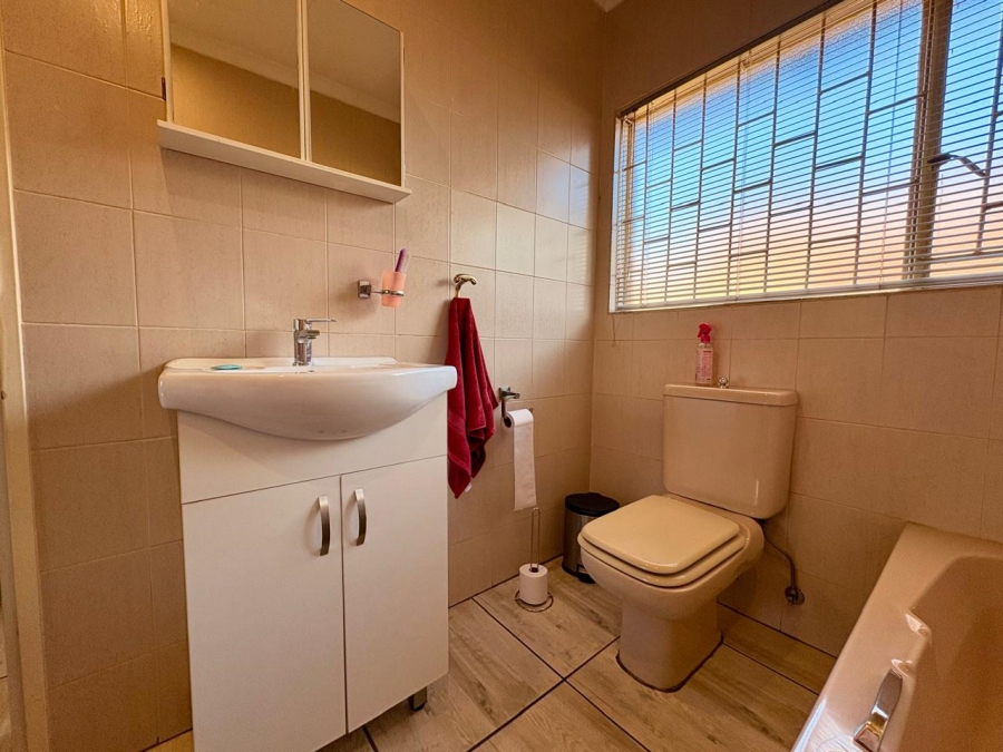 3 Bedroom Property for Sale in Dal Fouche Gauteng