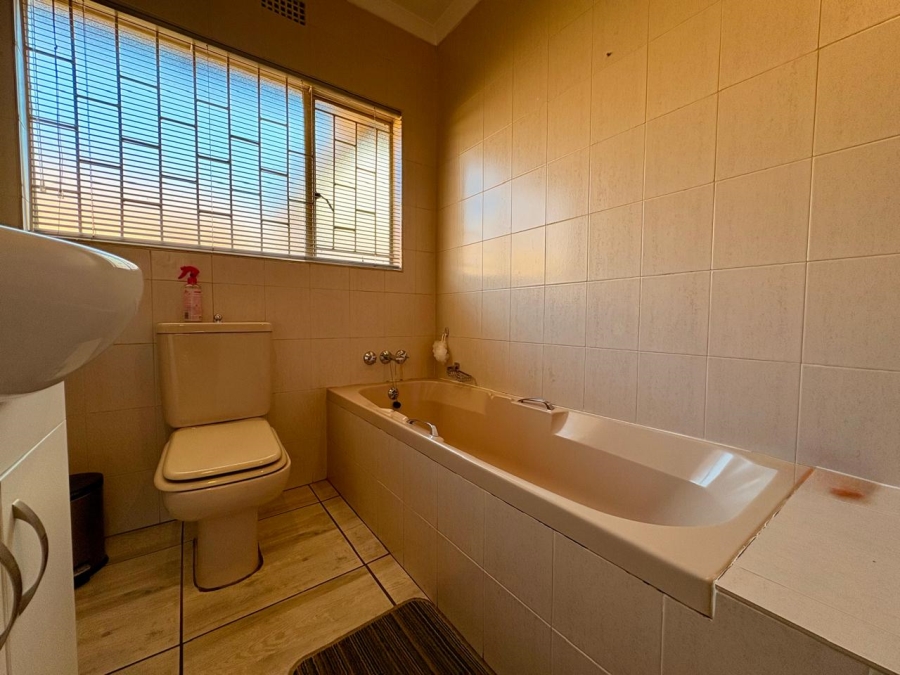 3 Bedroom Property for Sale in Dal Fouche Gauteng