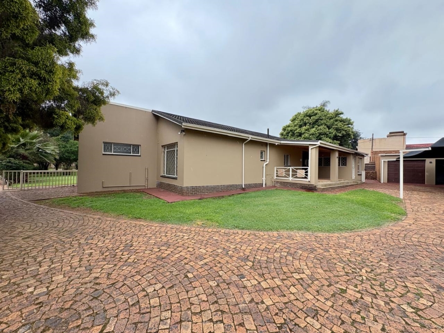 3 Bedroom Property for Sale in Sonneveld Gauteng