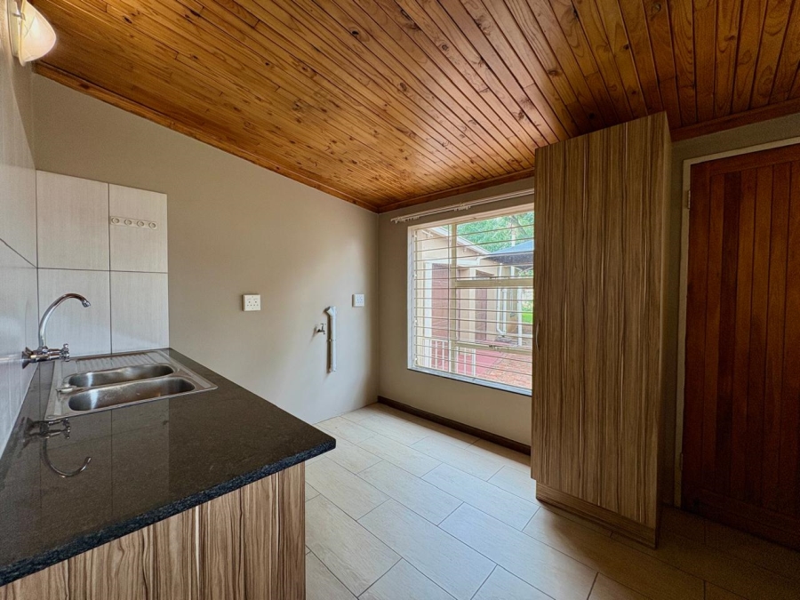 3 Bedroom Property for Sale in Sonneveld Gauteng