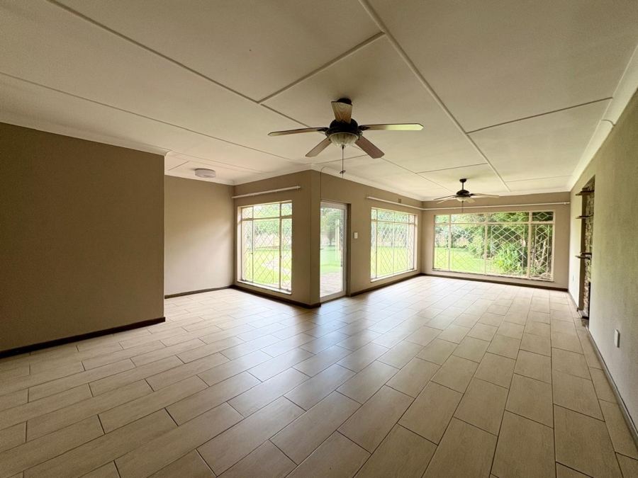 3 Bedroom Property for Sale in Sonneveld Gauteng