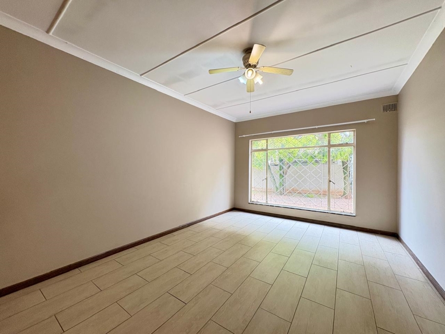 3 Bedroom Property for Sale in Sonneveld Gauteng