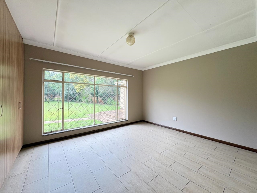 3 Bedroom Property for Sale in Sonneveld Gauteng
