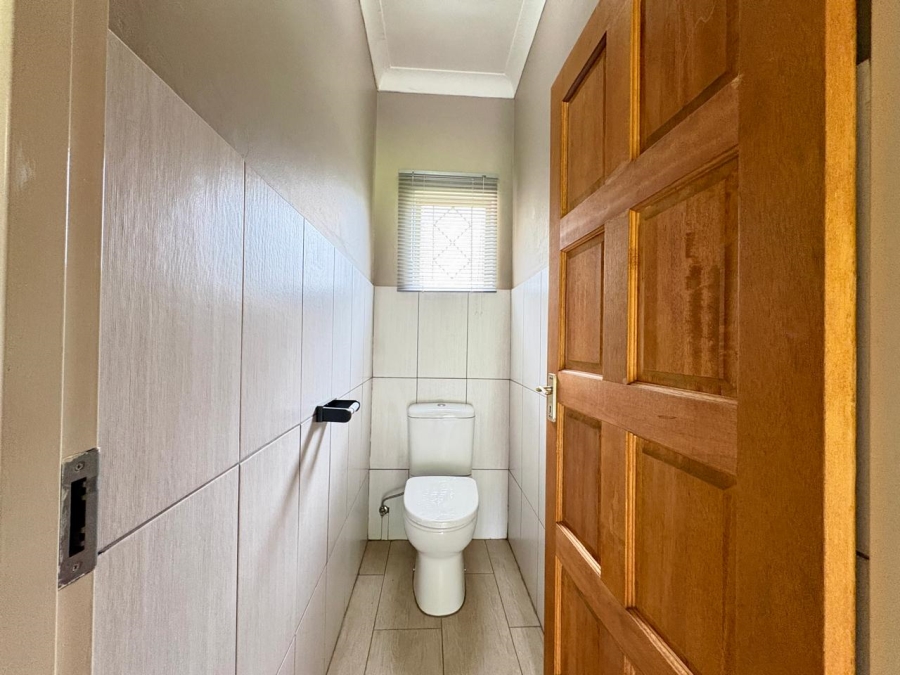 3 Bedroom Property for Sale in Sonneveld Gauteng