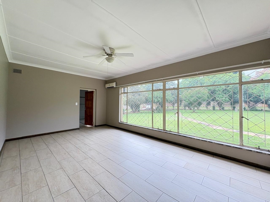 3 Bedroom Property for Sale in Sonneveld Gauteng