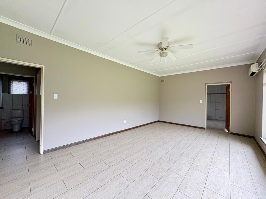 3 Bedroom Property for Sale in Sonneveld Gauteng