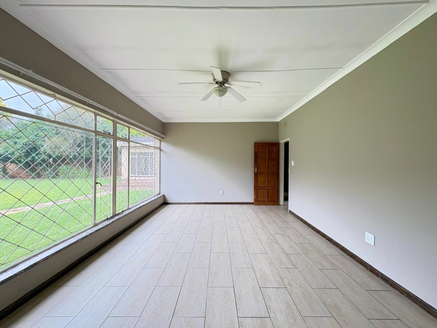3 Bedroom Property for Sale in Sonneveld Gauteng