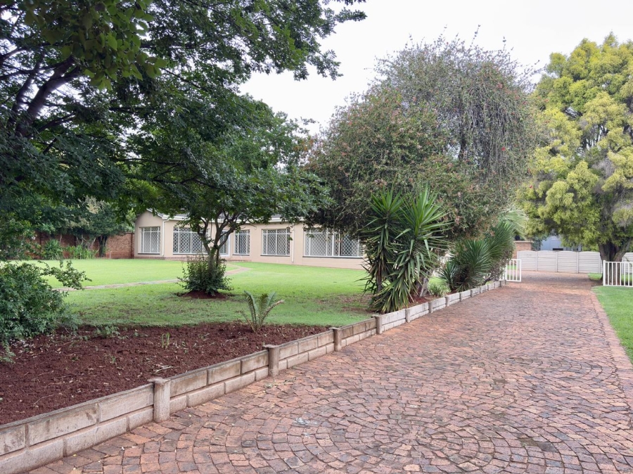 3 Bedroom Property for Sale in Sonneveld Gauteng