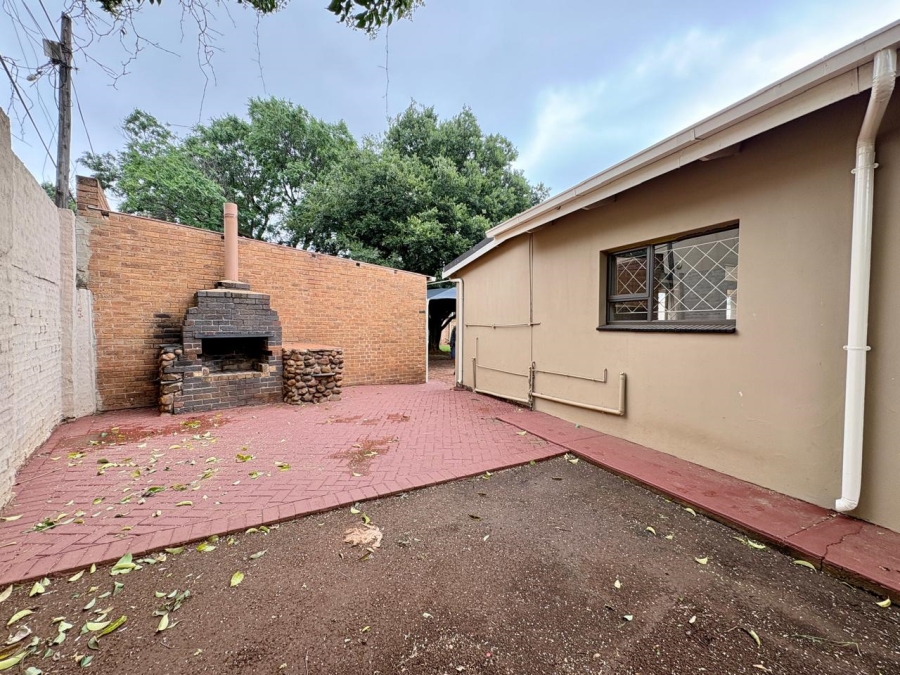 3 Bedroom Property for Sale in Sonneveld Gauteng